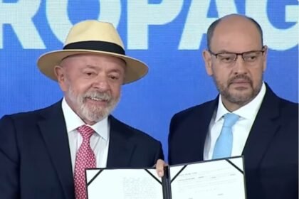 Lula chama governador de ‘interventor’ e oposição ironiza