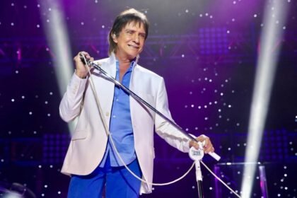 Show exclusivo, conta pública? Vereador cobra transparência sobre Roberto Carlos em Niterói