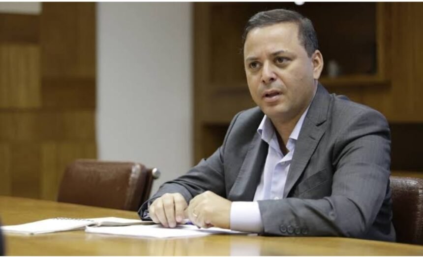 Justiça enterra ação que acusava Rodrigo Neves de abuso de poder nas eleições em Niterói