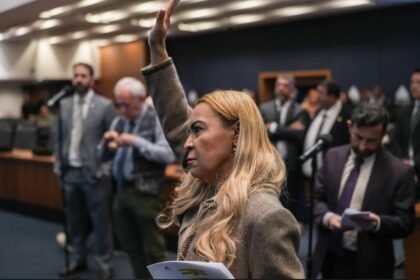 DO GIZ AO ROBÔ: Alerj aprova projeto de Tia Ju que coloca alunos no mapa da tecnologia