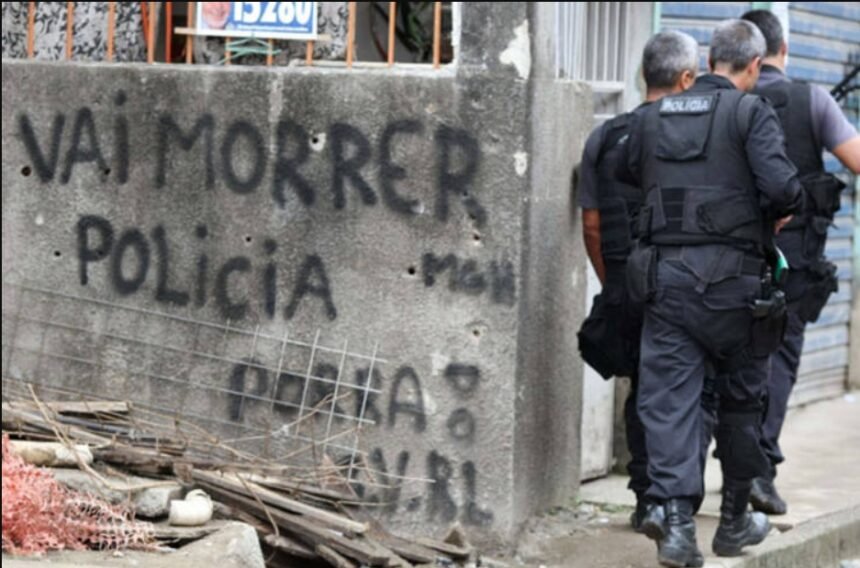 BLINDAGEM DO CRIME? Projeto pode tirar de policiais o direito à legítima defesa em operações com morte de criança