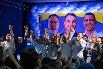 Ruas mostra força no interior: 6 prefeitos, vice e multidão em ato em Itaperuna