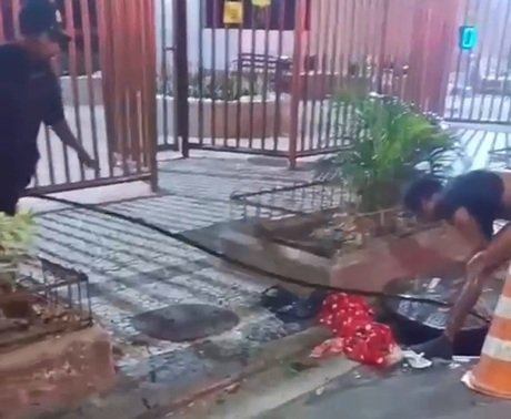 TENTOU ROUBAR, SE DEU MAL: pedestre flagra furto em bueiro e faz ladrões devolverem tudo