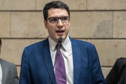FOLGA EM TROCA DE ATO POLÍTICO? Vereador leva caso ao Ministério Público Eleitoral