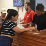 Prefeitura bota banco na rua: Mumbuca Móvel invade bairros e leva atendimento direto ao povo