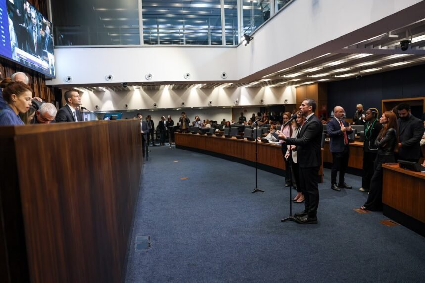 Alerj faz força-tarefa para limpar a pauta: deputados votam 26 vetos e projetos que mexem no bolso e na vida dos fluminenses
