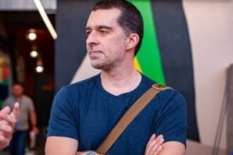 Enquanto o Brasil briga por banheiro, China e EUA disputam quem vai dominar a IA; ex-chefão do Google alerta: 'Podemos voltar para 1500'