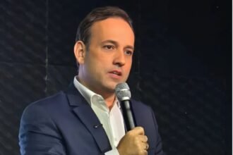 Quase meio milhão antes da campanha: André Português atropela rivais nos gastos com anúncios nas redes