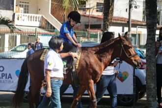 Mangaratiba leva equoterapia a mais dois distritos e amplia atendimento para crianças com autismo e PCDs