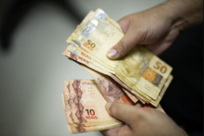 Parece piada: ganhar R$ 3.590 por mês já coloca brasileiro entre os 10% mais ricos do país