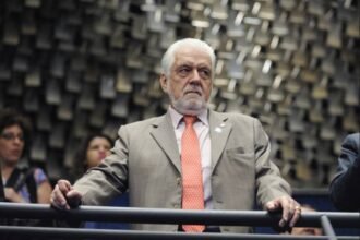 Atlas: 74% dos brasileiros acreditam que Jaques Wagner recebeu vantagens do Banco Master