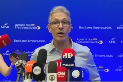 Zema sobe o tom: 'Estatal é cabide de empregos' e promete privatizar tudo se chegar ao Planalto