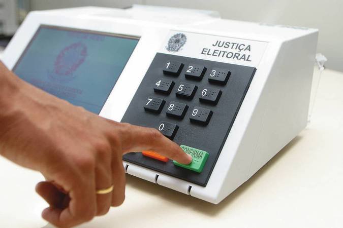 Eleições 2026: quase 9 mil candidatos somem da disputa — e PL dispara na frente
