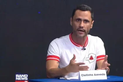 Cleitinho joga a neutralidade para escanteio e fecha com Flávio Bolsonaro