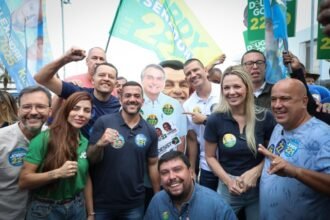 Menos burocracia, mais emprego: Douglas Ruas promete balcão único, crédito para mulheres e corte de gastos no RJ