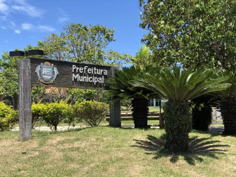 Asfalto de papel? Prefeitura de Búzios contrata empresa de gráfica para obras de R$ 10,7 milhões