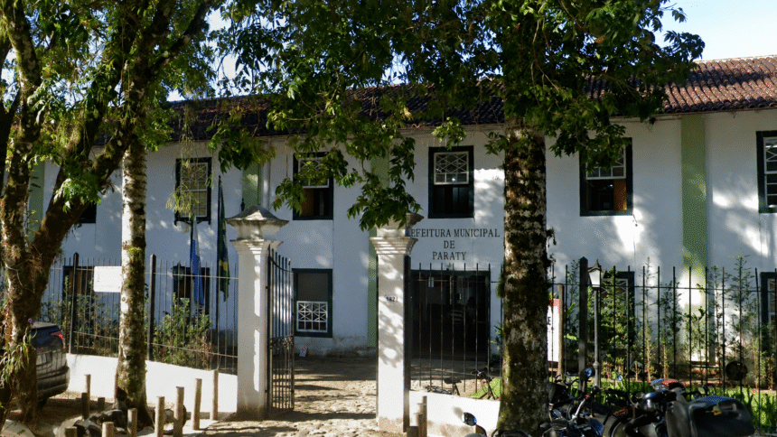 Transparência ou intimidação? Paraty exige CPF e RG para consultar salários de servidores