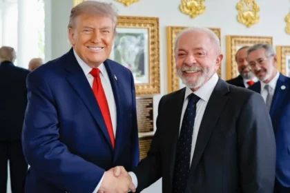 # Lula arrega pra Trump e depois fica fazendo discurso de soberania