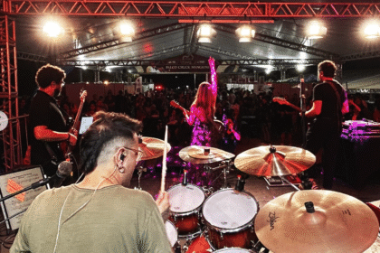 R$ 50 mil ou R$ 100 mil? Iguaba publica dois contratos para o mesmo show