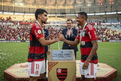 Flamengo em dose dupla: classificação na Libertadores e homenagem na Alerj