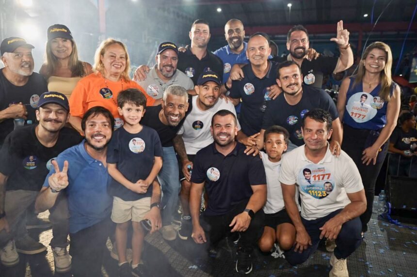 José Aldo e Léo Moura entram em campo por Pampolha em mobilização com mais de 5 mil pessoas em Bangu