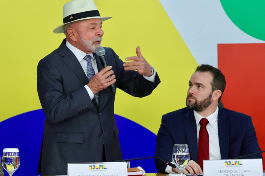 # Esmola ou armadilha? 'Pacote de bondades' de Lula vai custar caro no seu bolso