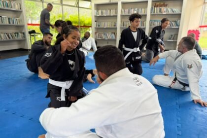 Jiu-Jítsu pode virar matéria nas escolas do RJ; projeto piloto já começou em Petrópolis